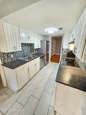 5856 Cypress Trail, Jackson, MS 39211