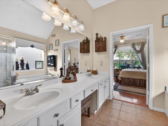 2110 Laurel Forest Way, Houston, TX 77014