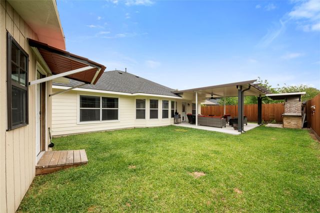 7431 Hollow Cove Court, Cypress, TX 77433