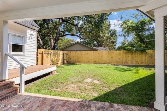 125 Donald Drive, Lafayette, LA 70503