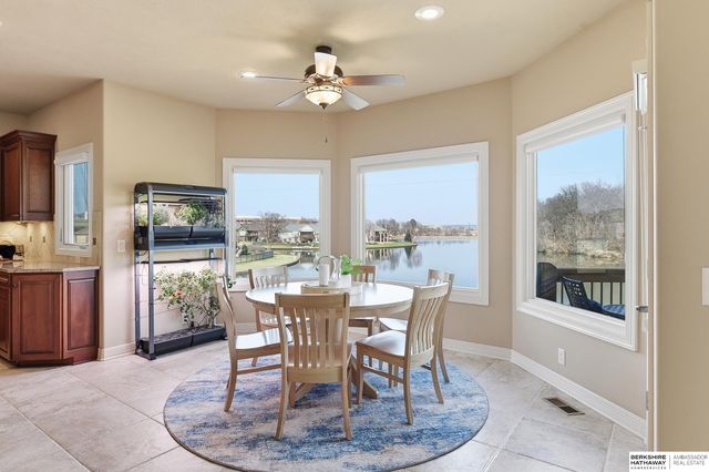4802 Lakeside Circle, Bellevue, NE 68133