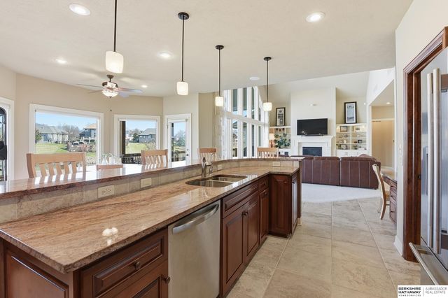 4802 Lakeside Circle, Bellevue, NE 68133