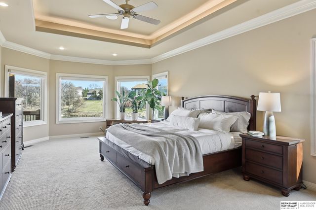 4802 Lakeside Circle, Bellevue, NE 68133