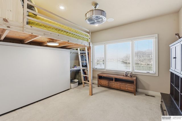 4802 Lakeside Circle, Bellevue, NE 68133