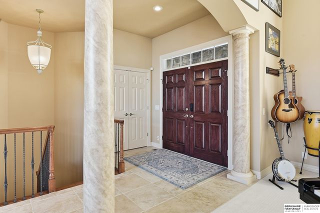 4802 Lakeside Circle, Bellevue, NE 68133