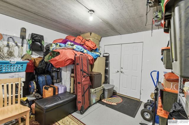 4802 Lakeside Circle, Bellevue, NE 68133