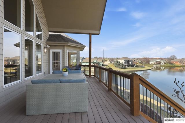 4802 Lakeside Circle, Bellevue, NE 68133