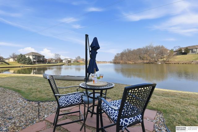 4802 Lakeside Circle, Bellevue, NE 68133