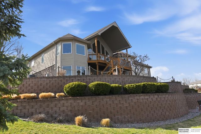 4802 Lakeside Circle, Bellevue, NE 68133