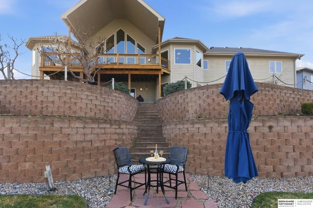 4802 Lakeside Circle, Bellevue, NE 68133