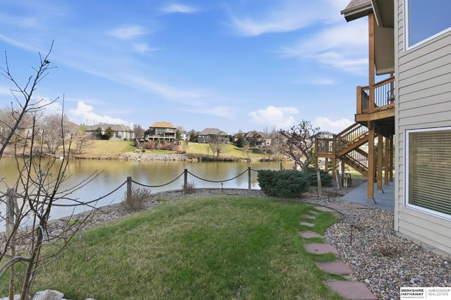 4802 Lakeside Circle, Bellevue, NE 68133