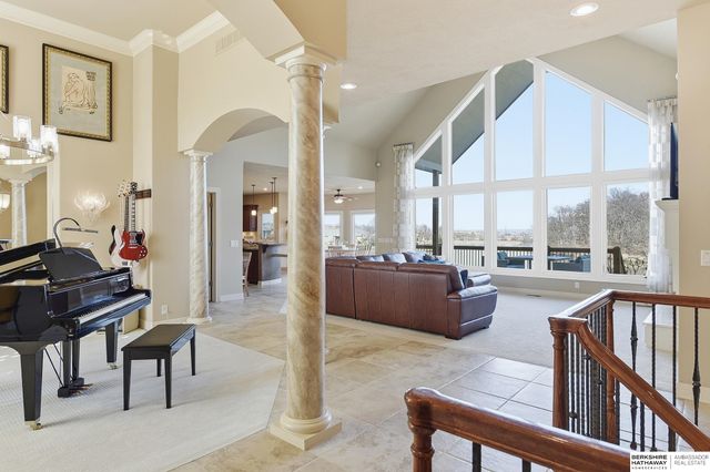 4802 Lakeside Circle, Bellevue, NE 68133