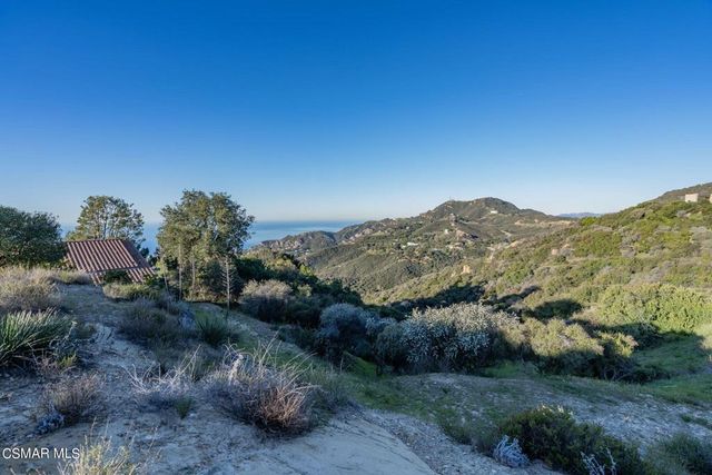 23118 Saddle Peak Road, Topanga, CA 90290