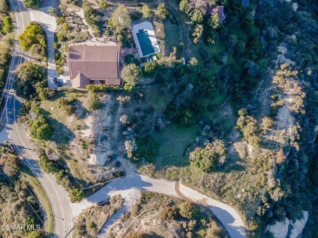 23118 Saddle Peak Road, Topanga, CA 90290