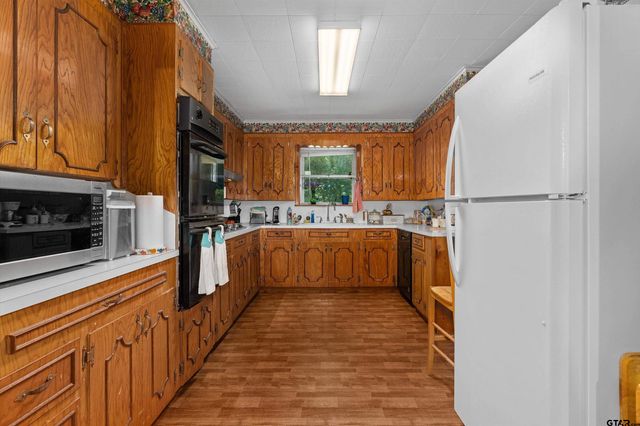 4610 N US Hwy 79, Deberry, TX 75639