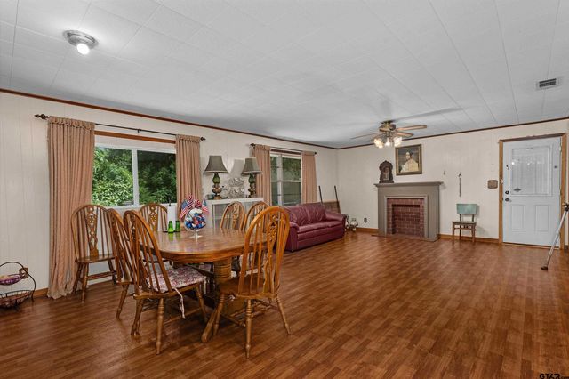 4610 N US Hwy 79, Deberry, TX 75639