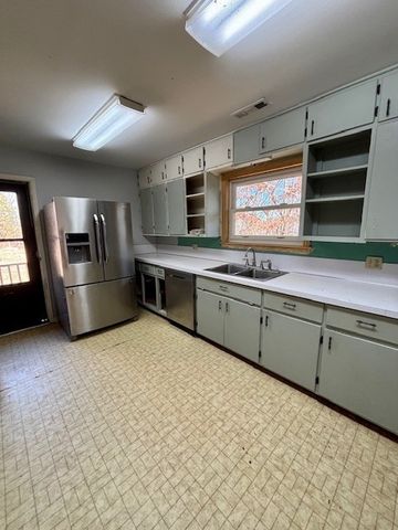 610 Blueberry Hill Road, Winslow, AR 72959