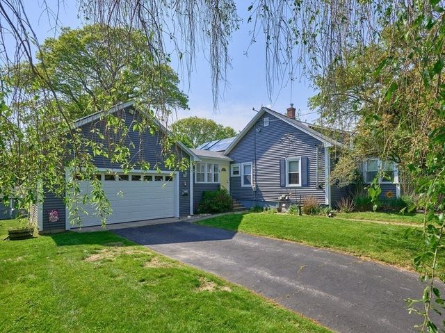 20 Brandes St, Webster, MA 01570