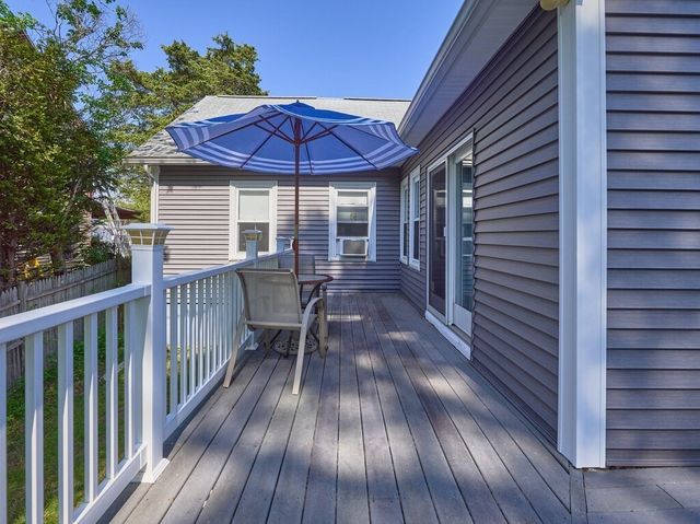 20 Brandes St, Webster, MA 01570