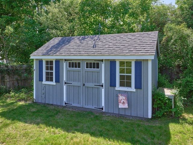 20 Brandes St, Webster, MA 01570
