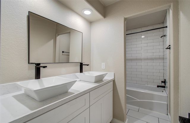 712 Player Court, Conroe, TX 77302