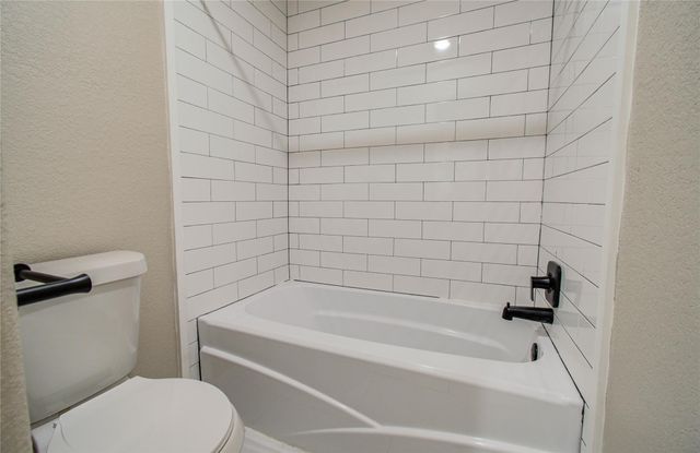 712 Player Court, Conroe, TX 77302