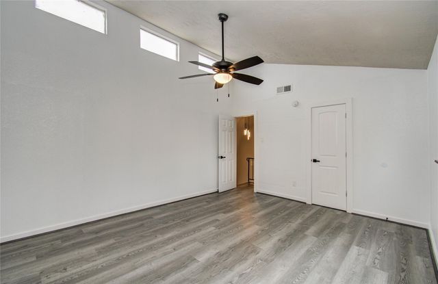 712 Player Court, Conroe, TX 77302