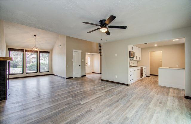 712 Player Court, Conroe, TX 77302