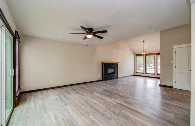 712 Player Court, Conroe, TX 77302