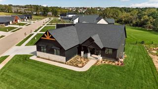 1504 Shannon Oaks Boulevard NE, Rochester, MN 55906