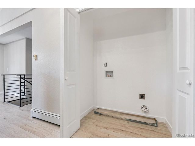 1140 Parker Dr, Longmont, CO 80501