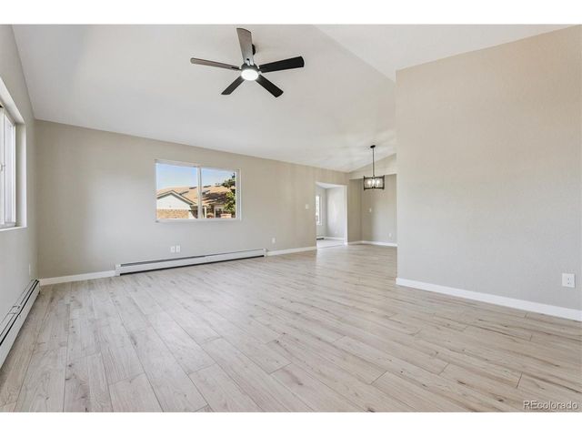 1140 Parker Dr, Longmont, CO 80501