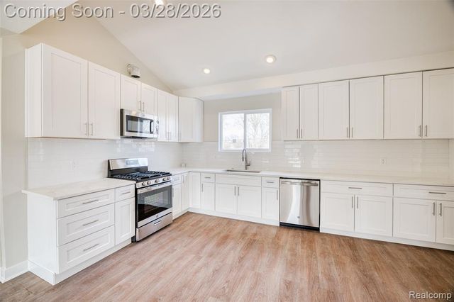 29950 6 Mile Road, Livonia, MI 48152