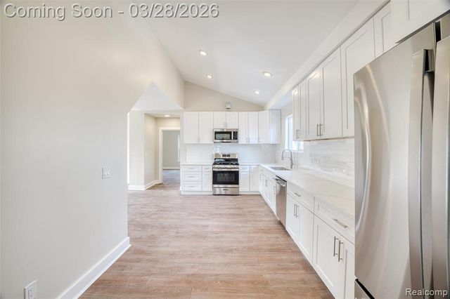 29950 6 Mile Road, Livonia, MI 48152