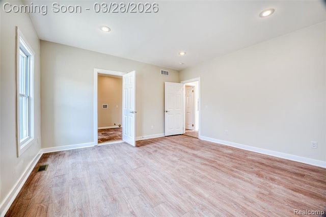 29950 6 Mile Road, Livonia, MI 48152