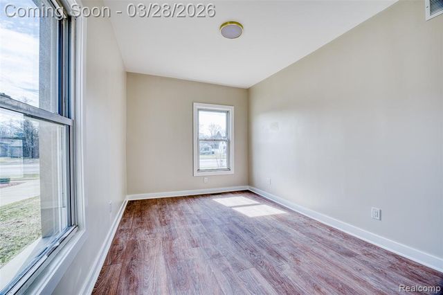 29950 6 Mile Road, Livonia, MI 48152