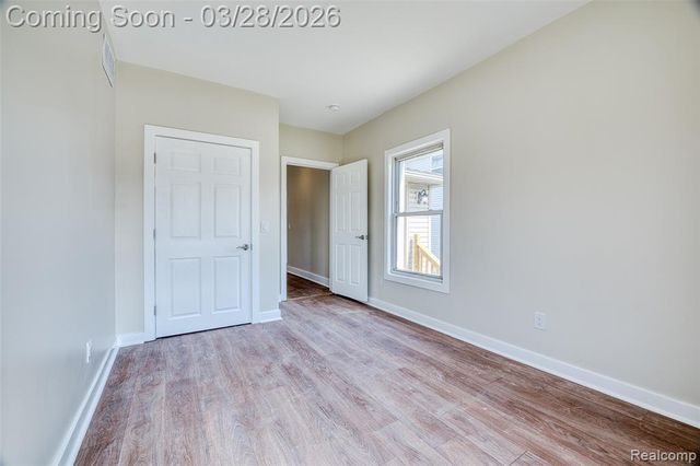 29950 6 Mile Road, Livonia, MI 48152