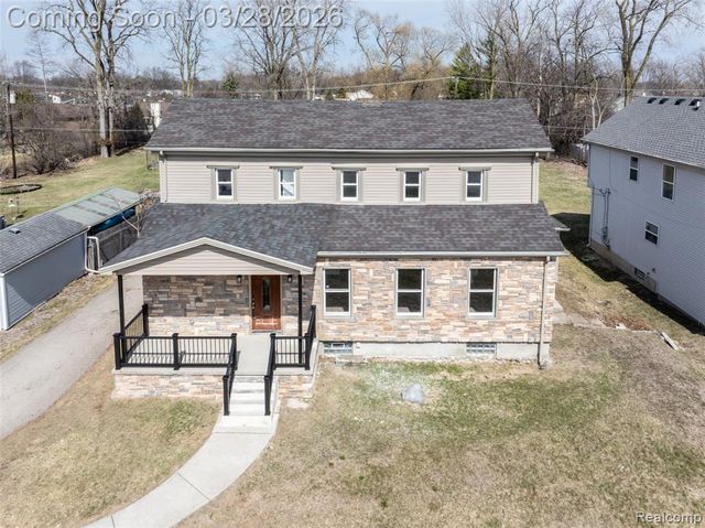 29950 6 Mile Road, Livonia, MI 48152