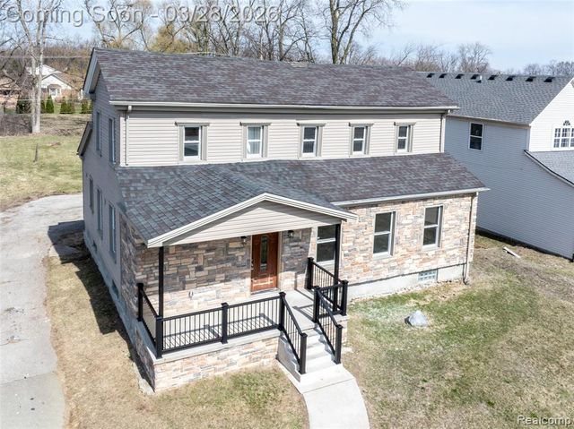 29950 6 Mile Road, Livonia, MI 48152