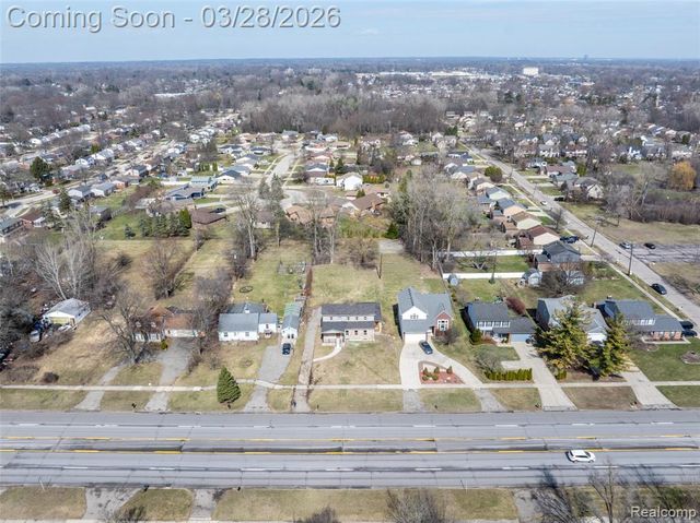 29950 6 Mile Road, Livonia, MI 48152