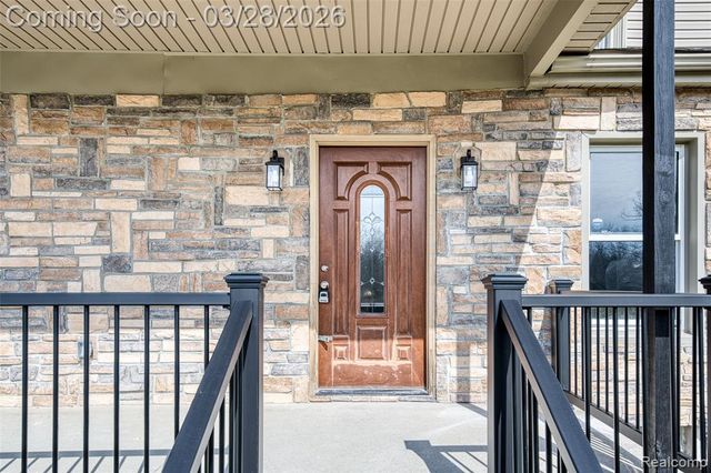 29950 6 Mile Road, Livonia, MI 48152