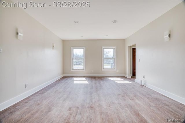 29950 6 Mile Road, Livonia, MI 48152