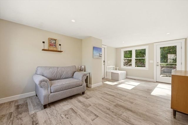 23 Clubhouse Dr, Bourne, MA 02559