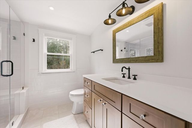 23 Clubhouse Dr, Bourne, MA 02559