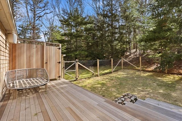 23 Clubhouse Dr, Bourne, MA 02559