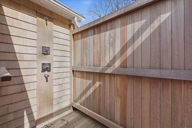 23 Clubhouse Dr, Bourne, MA 02559