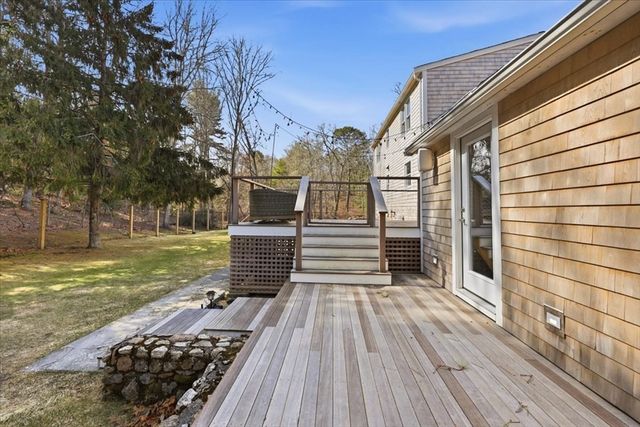 23 Clubhouse Dr, Bourne, MA 02559