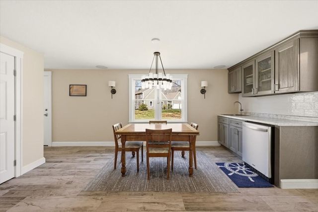 23 Clubhouse Dr, Bourne, MA 02559