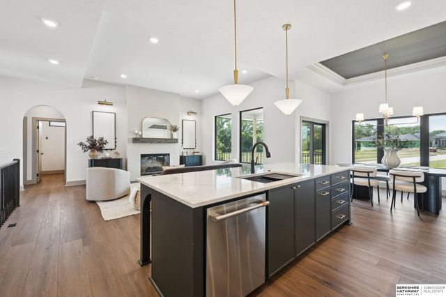 5518 S 200th Avenue, Omaha, NE 68135