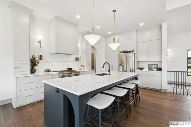 5518 S 200th Avenue, Omaha, NE 68135